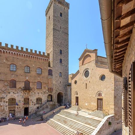 Sangi Studio Apartment - With Amazing View Of The Duomo Сан-Джиминьяно Экстерьер фото